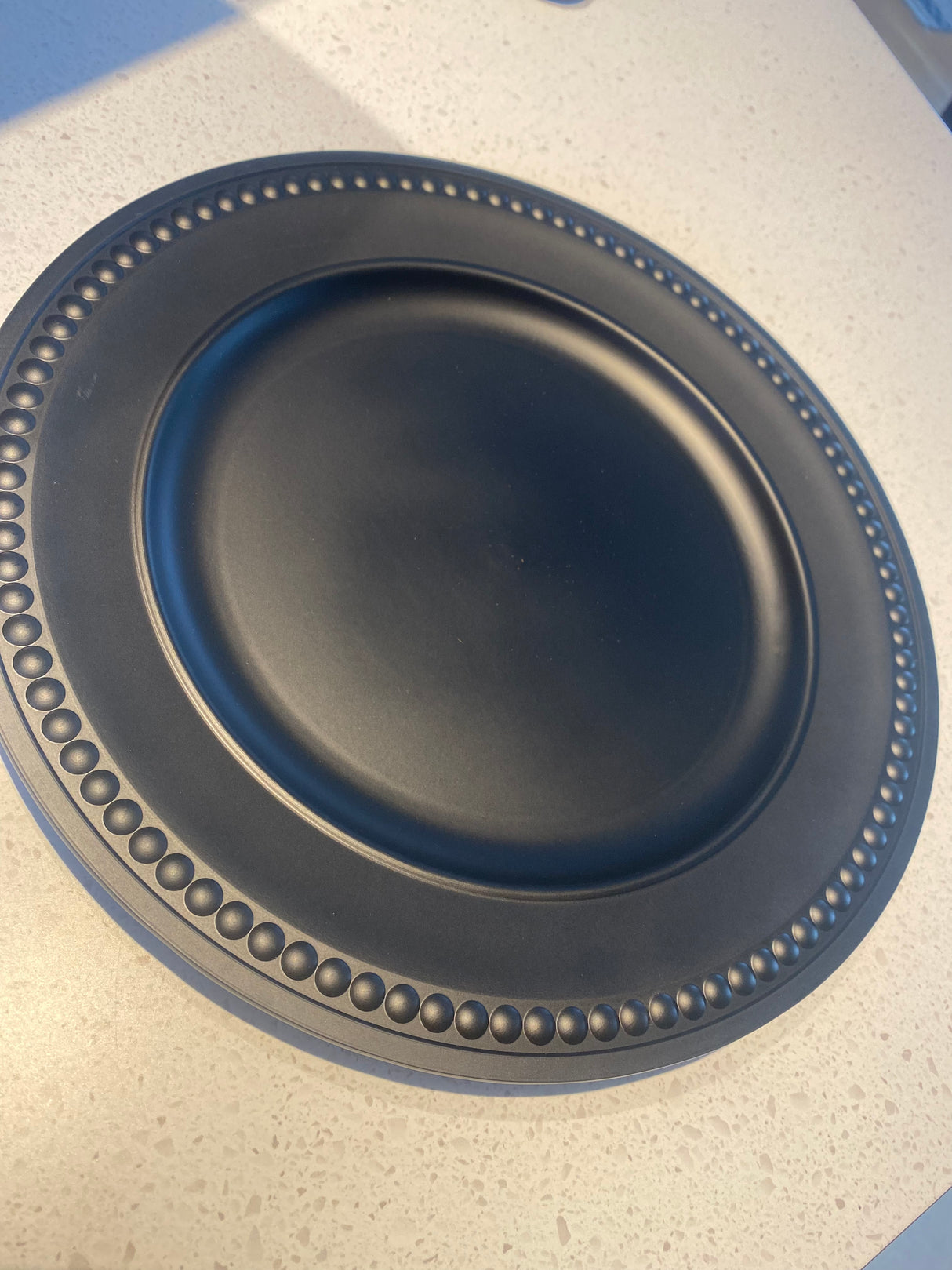 Assiette noire