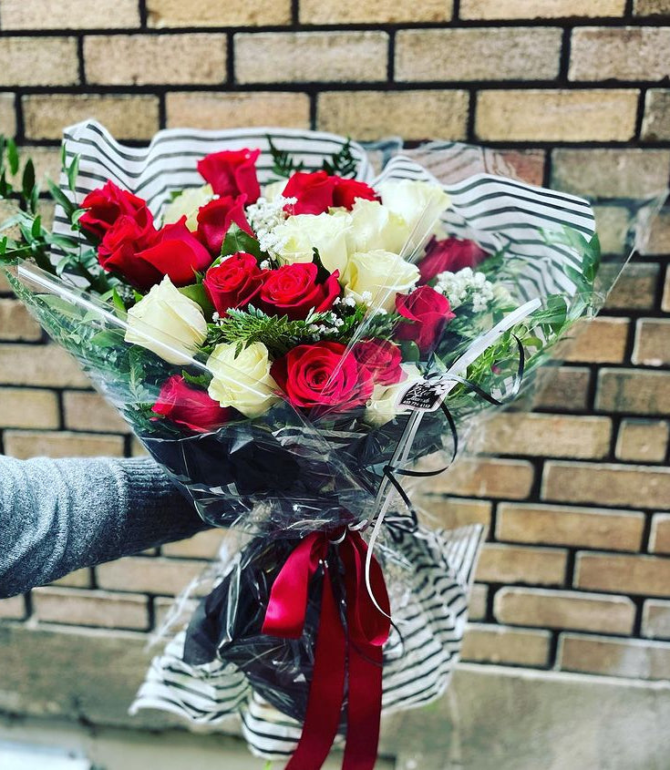 Bouquet - Roses Rouges & Blanches
