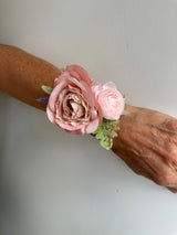 Bracelet / Corsage ( couleur au choix)