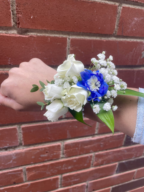 Bracelet / Corsage ( couleur au choix)